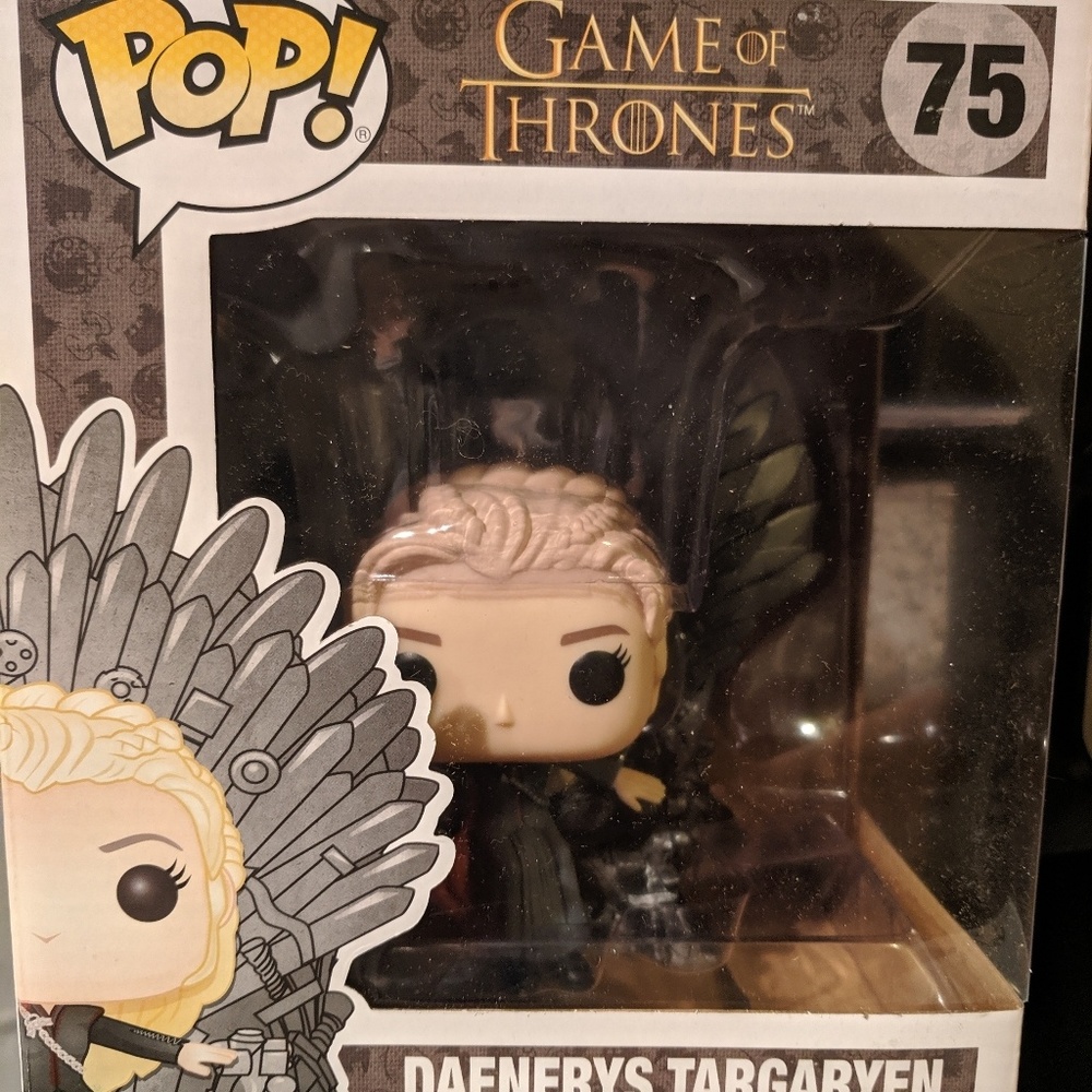Brand new Game of Thrones Daenerys Iron Throne